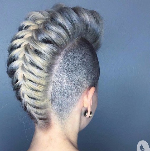 Мега стильная прическа