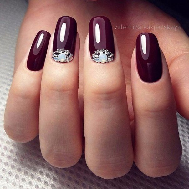 Девочки, кому нравится бордо