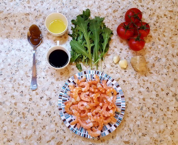 Салат с рукколой и креветками Салат с рукколой и креветками