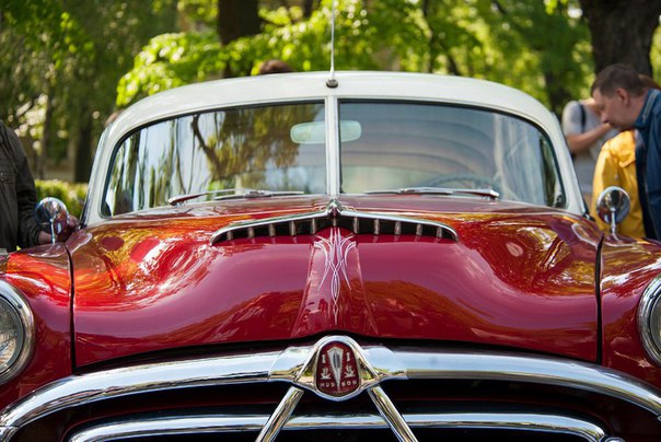 Третий Петербургский парад ретротранспорта 