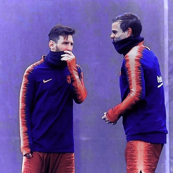 Кокорин интересно подписал эту фотографию 