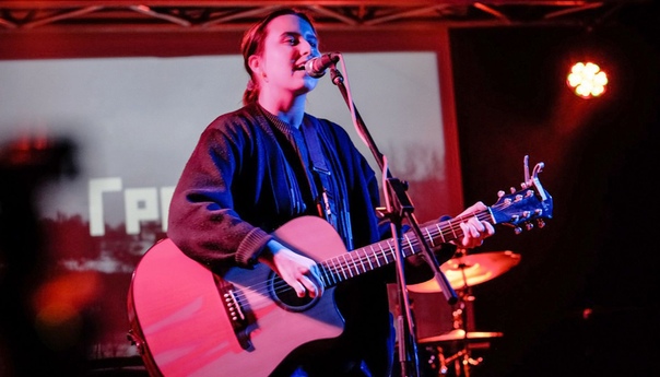 18-летняя певица Гречка ответила Земфире!