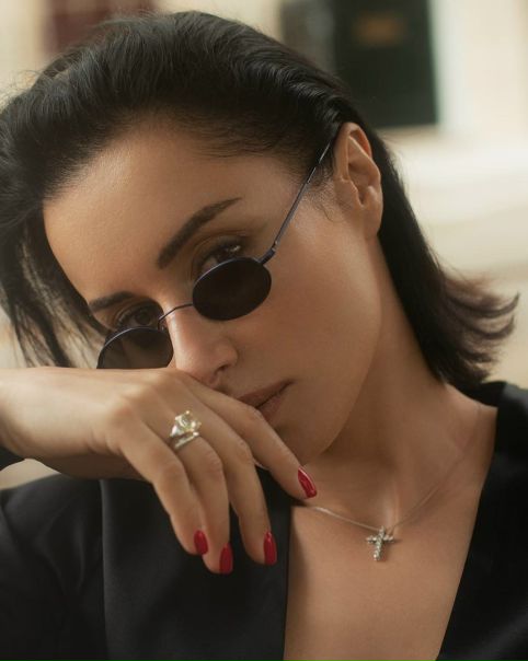 Тина Канделаки изменила брови!