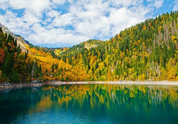 Горный клуб ЮРГПУ(НПИ) предлагает совершить экскурсионную поездку по Абхазии! Горный клуб ЮРГПУ(НПИ) предлагает совершить экскурсионную поездку по Абхазии!