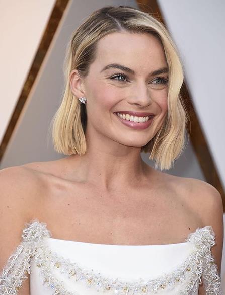 Марго Робби стала новым лицом Chanel 