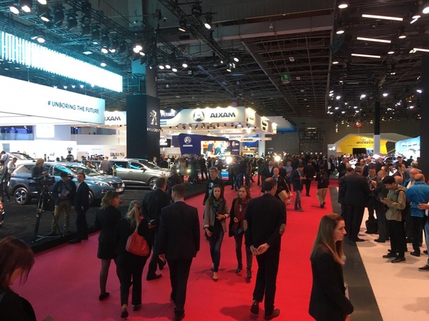 Первые фото с Парижского автосалона 2018