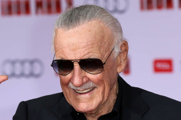 Западные СМИ сообщают, что в возрасте 95 лет скончался легендарный Стэн Ли.