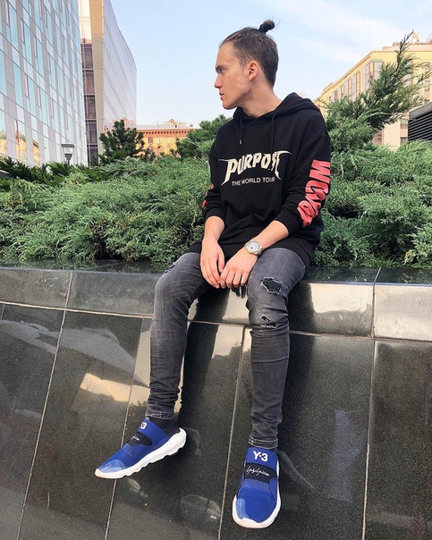 А как вы думаете, сын Яны Рудковской, Николай Батурин, гей