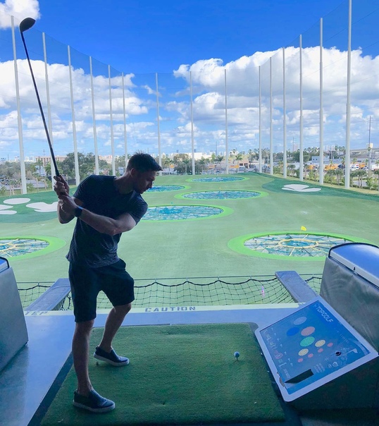 Сергей Лазарев начал учиться гольфу! 