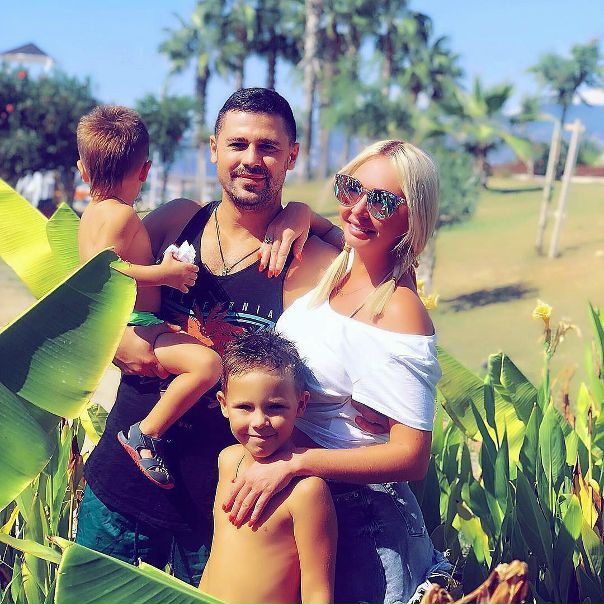 Дарья и Сергей Пынзарь поделились семейным снимком!