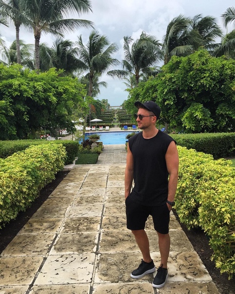 Гастроли Сергея Лазарева закончились, улетел в отпуск!