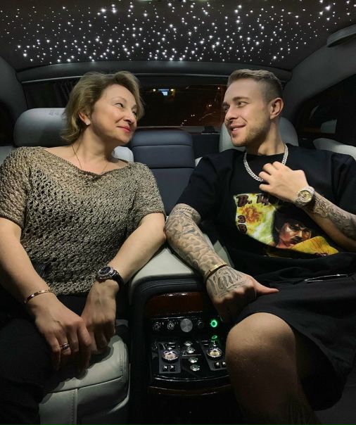 Егор Крид с мамой в ОАЭ! 