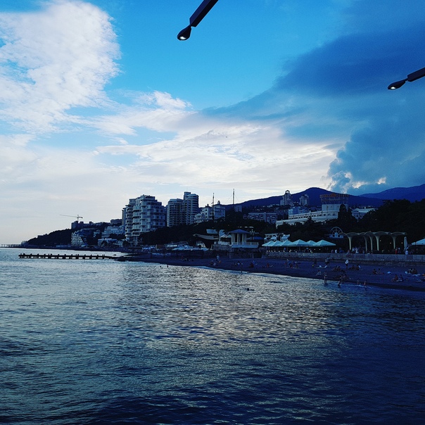 Вечерняя Ялта