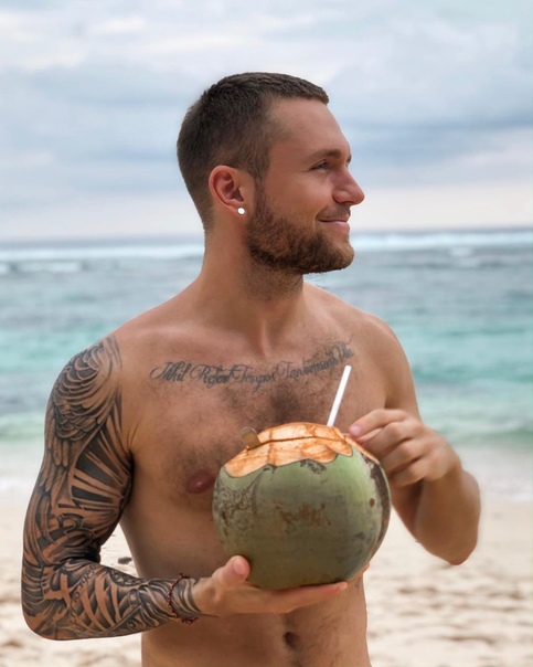 Влад Соколовский отказался от алкоголя.