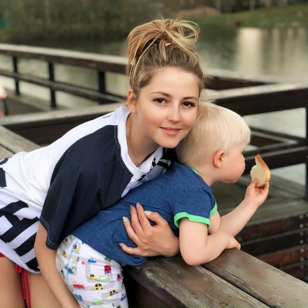 Анна Михайловская показала подросшего сына! 
