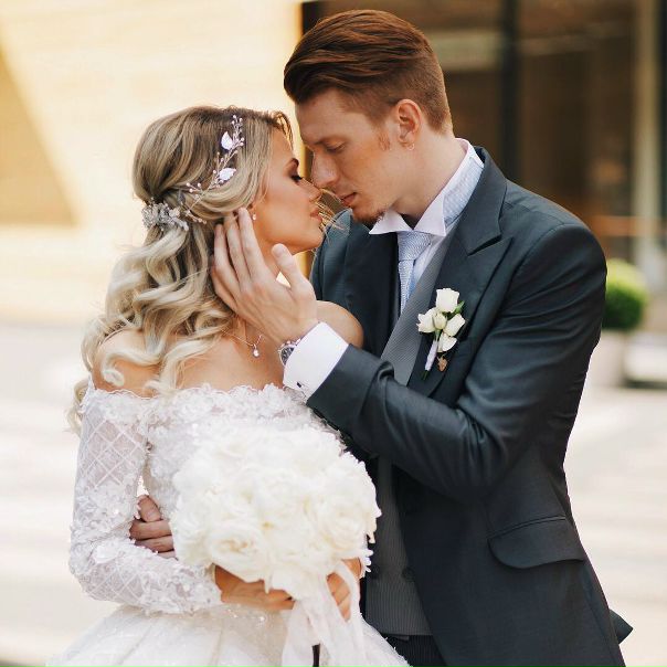 Появились слухи, что Никита Пресняков и Алена Краснова ждут первого ребёнка!