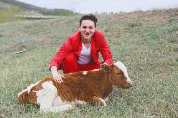 Александр Молочко и коровка! 