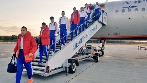 У Дзюбы собрание. Команда Черчесова – в Калининграде 