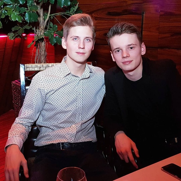 Примерная мамка, Валерия, кипятком писает от радости!