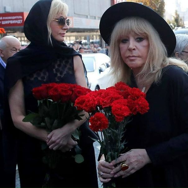 Алла Пугачева без фотошопа.