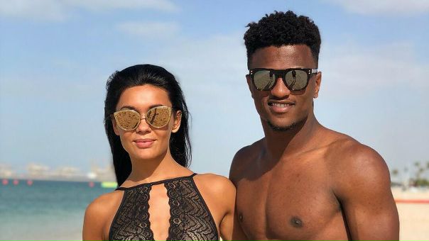 Что вытворяют Зе Луиш и его девушка. Это надо видеть 