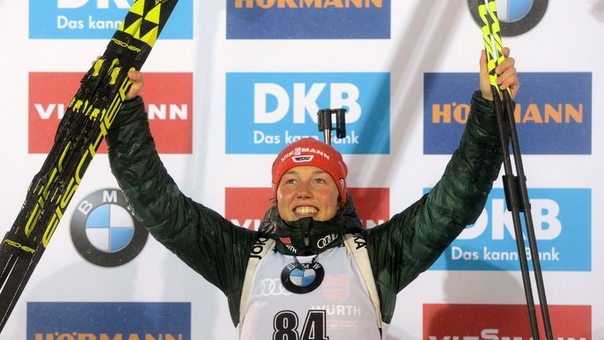 Дальмайер снова вогнала всех в ступор. Она на подиуме после болезни