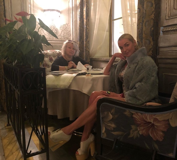 Анастасия Волочкова скоро выпустит книгу!