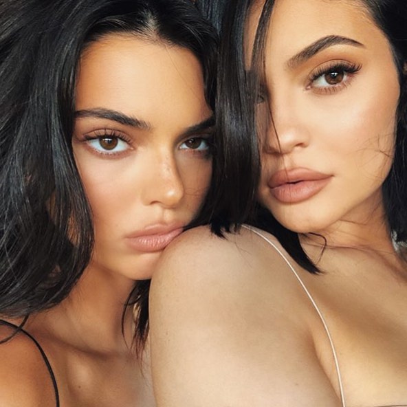 Новое селфи в блоге Кендалл Дженнер! 