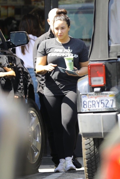 Деми Ловато очень сильно поправилась.