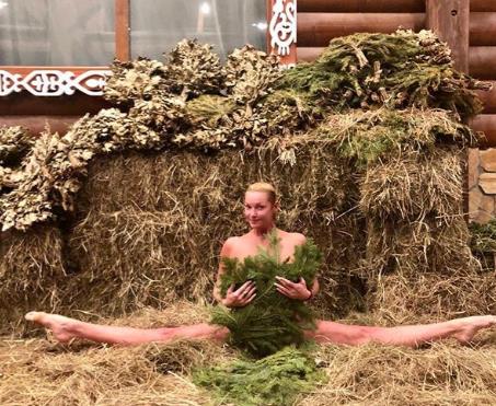 Анастасия Волочкова продолжает свой цирк!