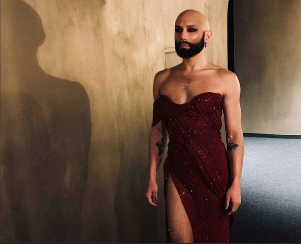 Кончита Вурст рассказала, что ее постоянно приглашают сниматься в мужских эротических журналах.