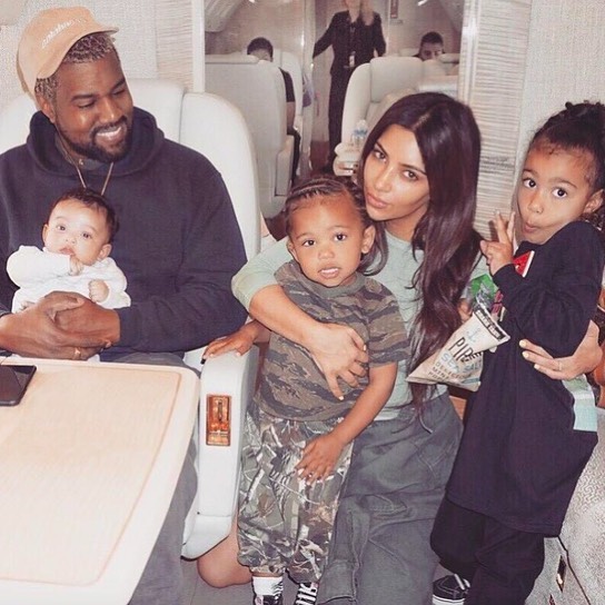 Ким Кардашьян и Канье Уэст стали родителями в четвертый раз!