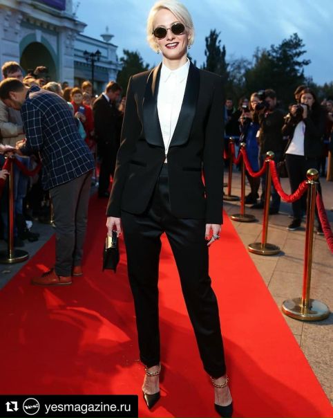 Новый выход в свет Полины Максимовой!