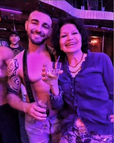 Стриптизеры в instagram рассказали, что давно у них дамы в клубе так не зажигали!