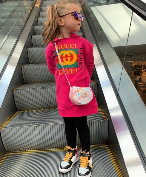 Дочка Ксении Бородиной в одежде на 100 тысяч рублей.