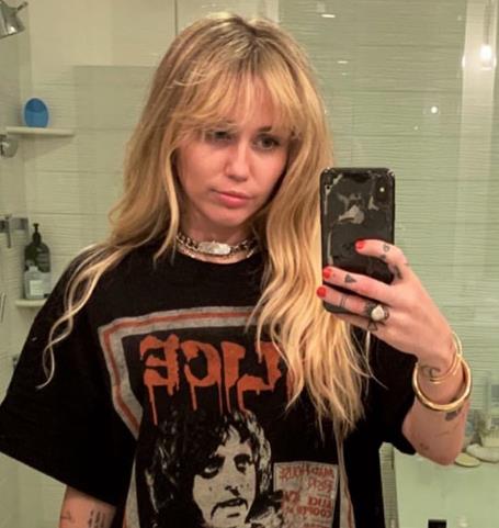 Майли Сайрус решила вспомнить Ханну Монтану! 