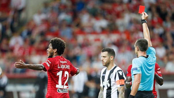  #СпартакПАОК Кто и за что удалил Луиза Адриану