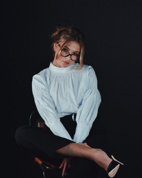 Дочка Веры Брежневой, 17 лет.