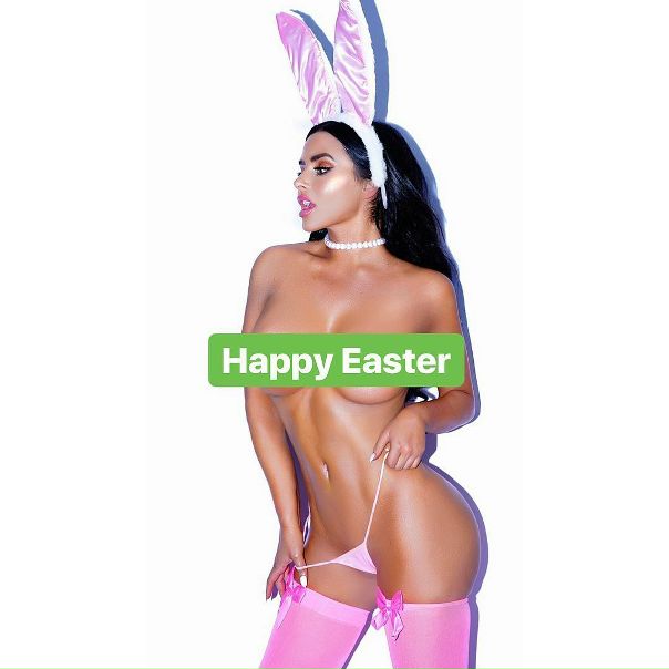 Модель с мировым именем, Абигаль, сделала снимок без лифчика!