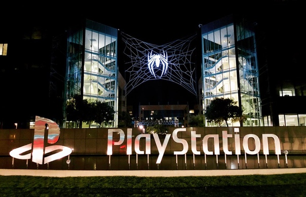 В штаб-квартире PlayStation, которая находится в области Сан-Франциско, появился собственный «Человек-паук». 