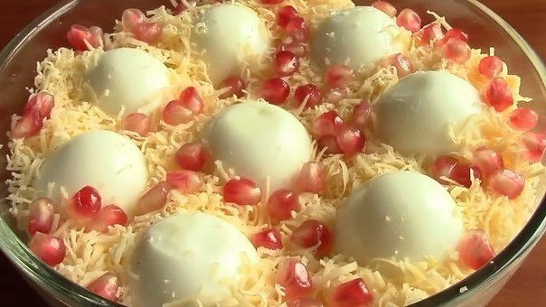 САЛАТ СНЕЖНЫЕ СУГРОБЫ . САЛАТ СНЕЖНЫЕ СУГРОБЫ .